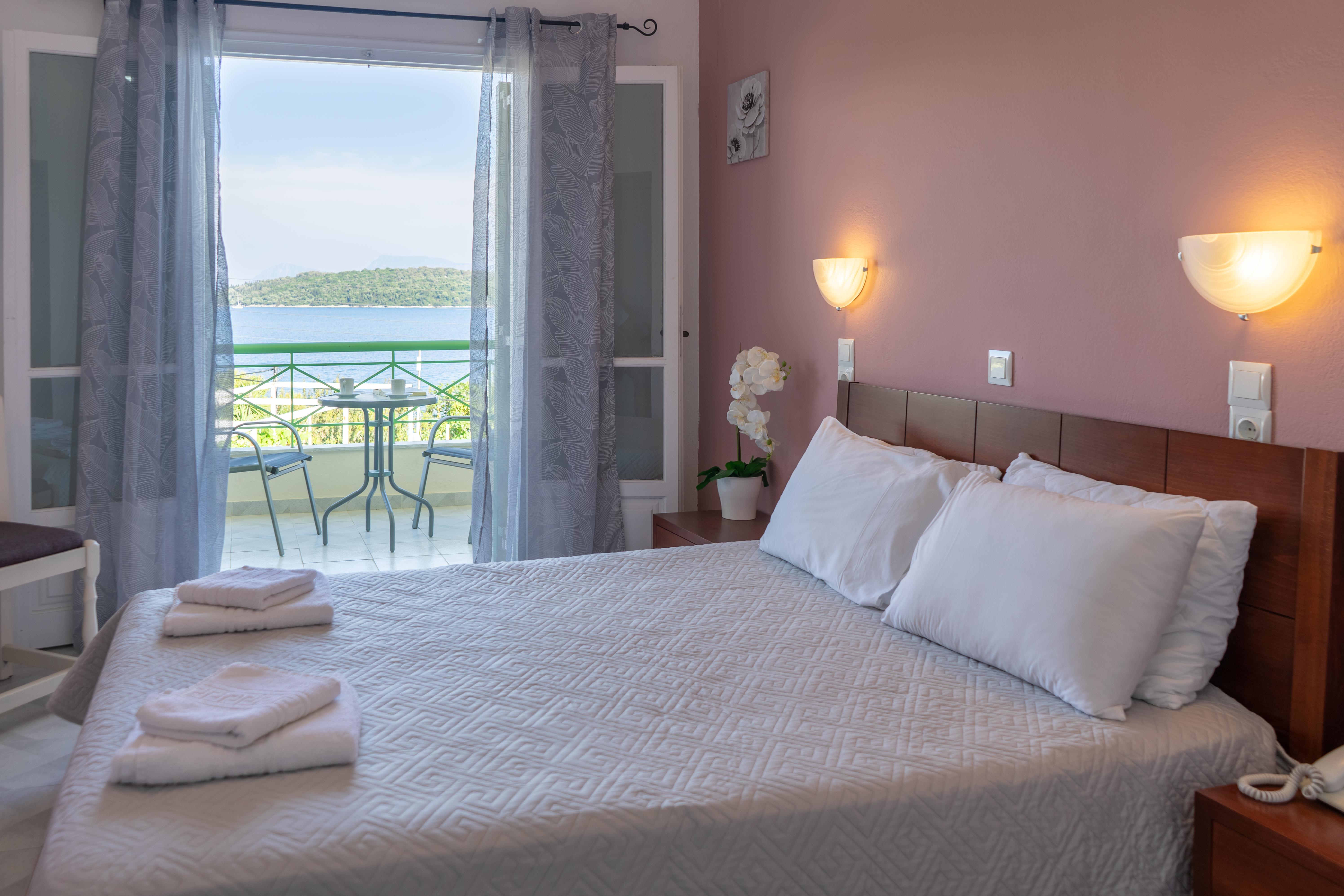 Tropicana Inn Nydri  Buitenkant foto